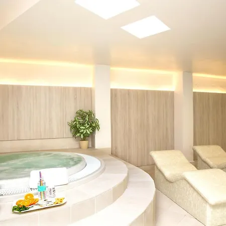Hotel Sabina 4*