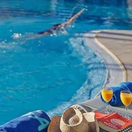 Sabina Hotel 4*